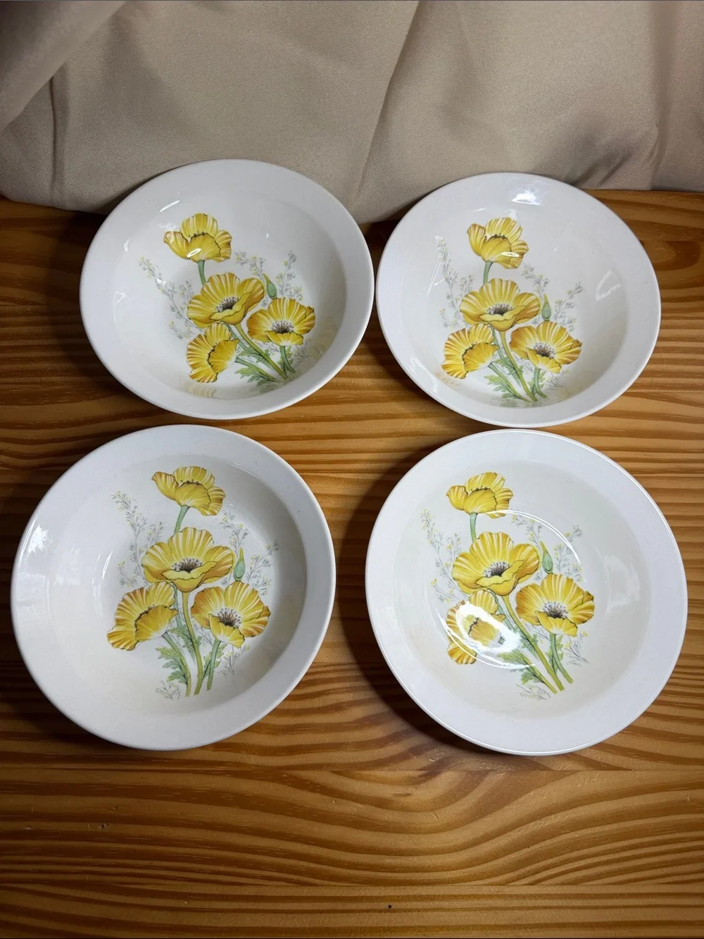 Noritake Craftone Buttercup 8769 Soup Cereal Bowls Set of 4 Yellow Poppy
